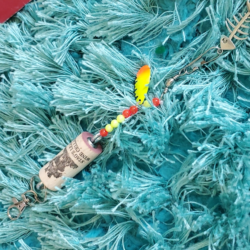 nip wine cork fishing key chain